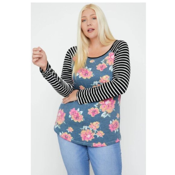 Plus Size Floral Top Featuring Raglan Style Striped Sleeves And A Round Neck 1XL - Picture 4 of 4